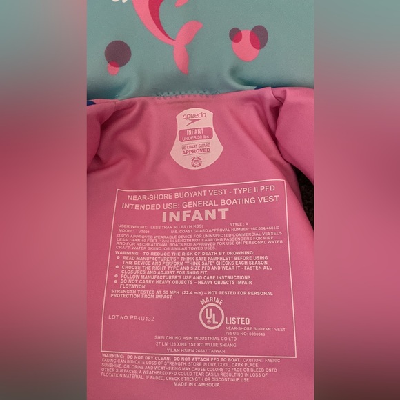 Infant life vest - Picture 2 of 2